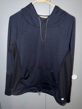 Maurices inMotion Woman Blue black Pullover Hooded 1/4 zip active top